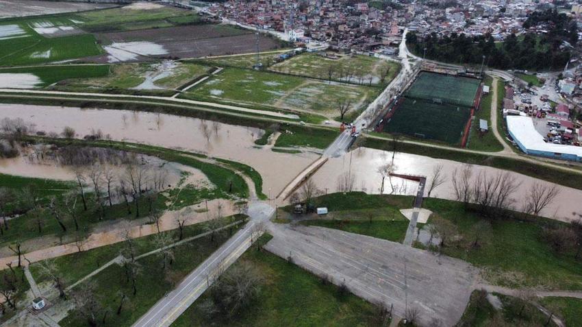 Edirne için kırmızı alarm verildi; Nehirlerin debisi arttı Sarayiçi'ni su bastı