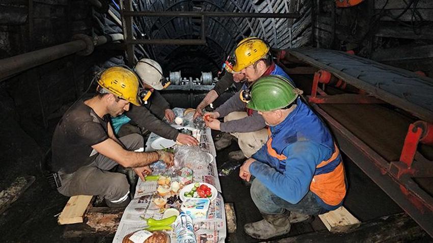 Zonguldak'ta madencilerin yerin 120 metre altında ilk sahur heyecanı