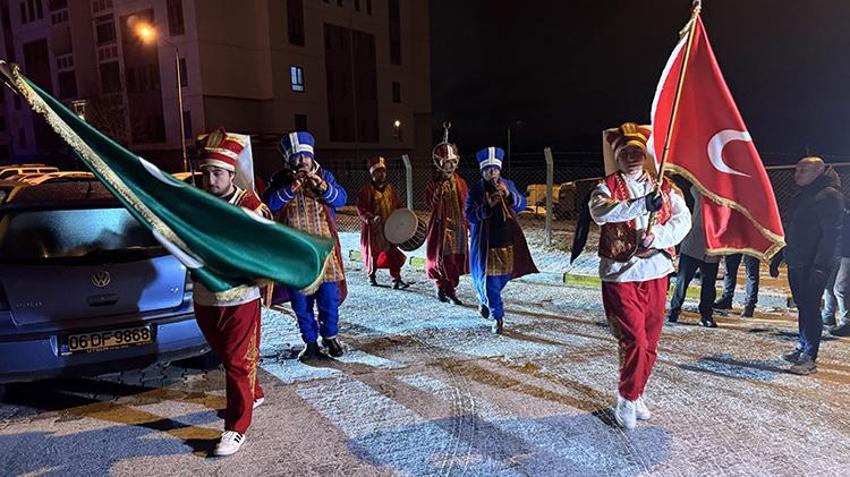 Nevşehir'de ilk sahura tarihi dokunuş: Mehter marşlarıyla uyandılar!