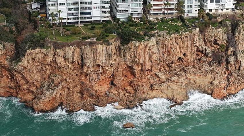 Antalya'nın gündemini sarsan yapılar için karar verildi! Tek tek kapılarına mühür vuruldu