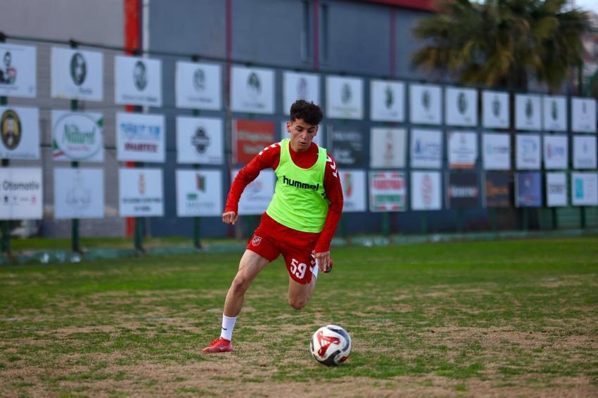 Karşıyaka'ya Adem Yeşilyurt dopingi! Fenerbahçe'ye gitti, zengin etti