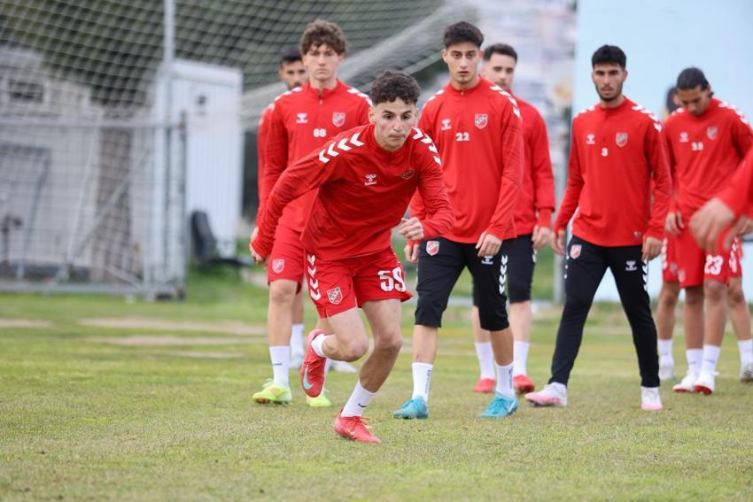 Karşıyaka'ya Adem Yeşilyurt dopingi! Fenerbahçe'ye gitti, zengin etti