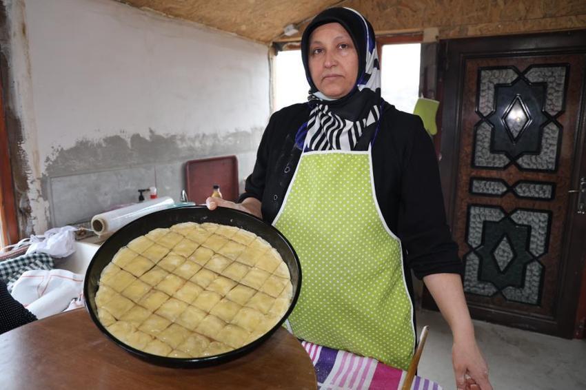 Unutulmaya yüz tutmuştu! Sivaslı anne-kız o lezzeti yaşatmaya devam ediyor