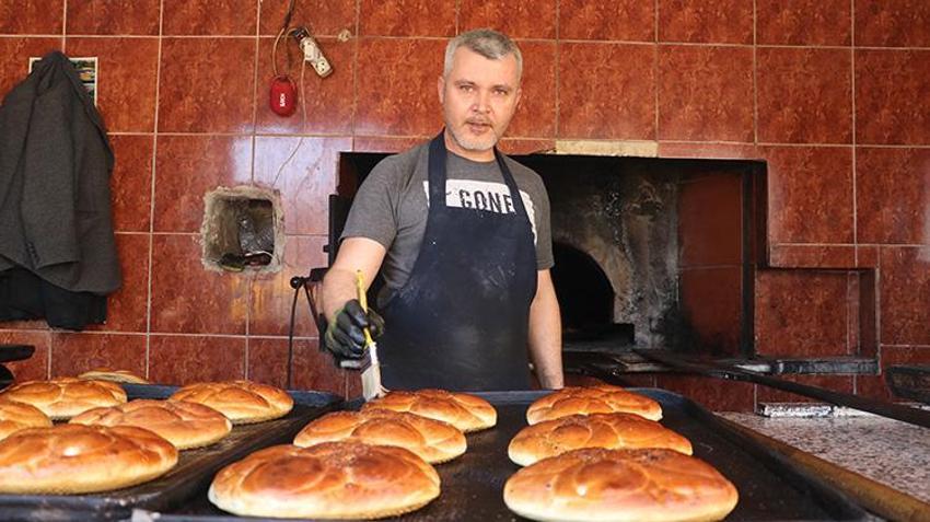 Sadece bu ay çıkıyor! Tescilli lezzet için fırınlarda mesai başladı: Sabaha kadar mayalanıyor, iftarda kapışılıyor