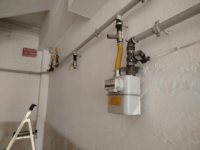 Çorum’da fıkra gibi olay! Doğalgaz hattına su borusunu bağladılar: Vatandaşlar hem susuz hem de doğal gazsız kaldı