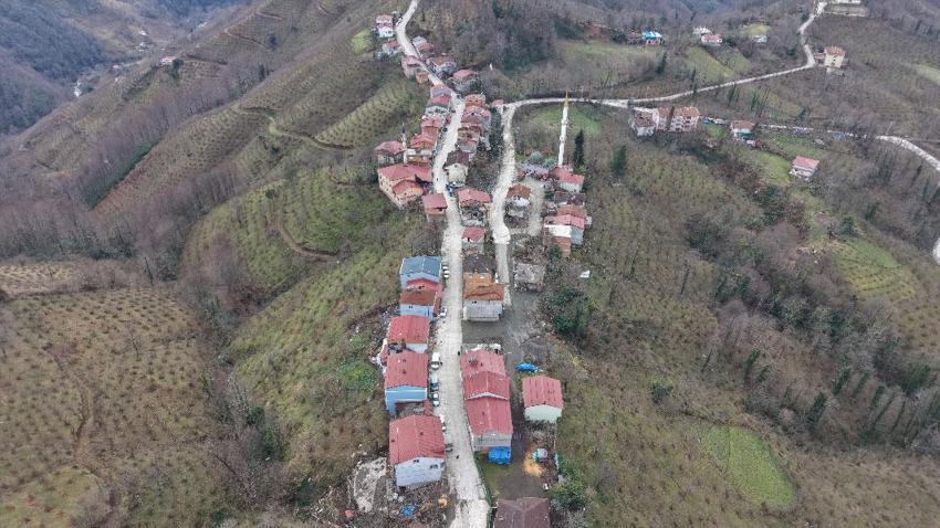 Türkiye'de eşi ve benzeri bulunmayan Karadeniz fıkrası gibi mahalle: Komşular bir adımla il değiştirip, bir dakika farkla iftar açıyor