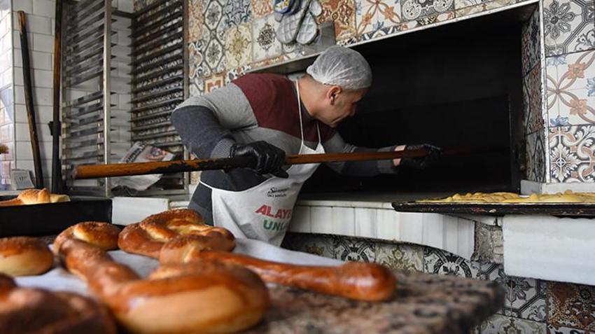 Rum fırıncı kalfası işsiz kalmamak için başladı! Bursa'da ilk oldu, 93 yıldır devam ediyor