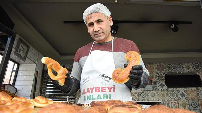 Rum fırıncı kalfası işsiz kalmamak için başladı! Bursa'da ilk oldu, 93 yıldır devam ediyor