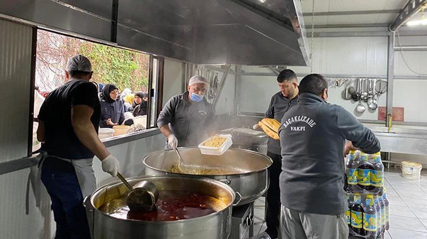 Kahramanmaraş'ta yıllardır süren gelenek: Günlük 3 bin aileye sıcak iftar veriliyor
