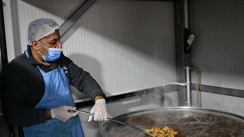 Kahramanmaraş'ta yıllardır süren gelenek: Günlük 3 bin aileye sıcak iftar veriliyor
