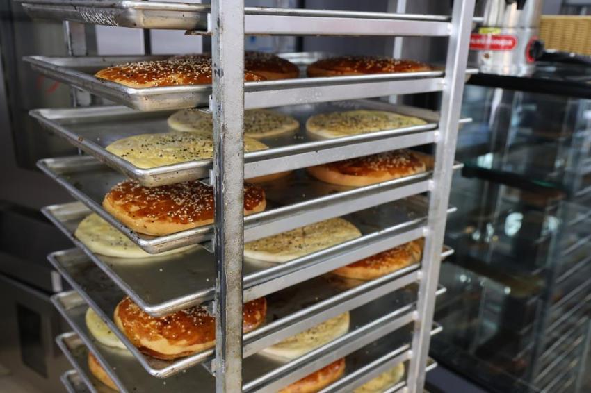 Elazığlılar bu tadı bekliyor! Yapımı saatler sürüyor, iftarda saniyeler içinde tükeniyor