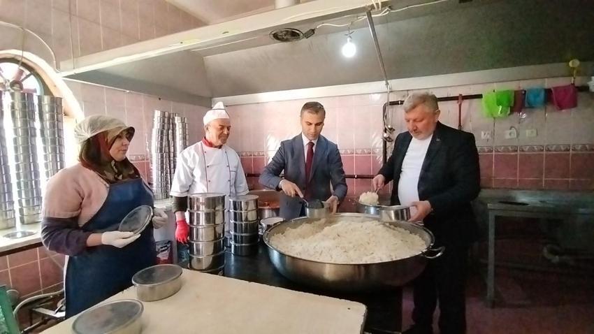 1430 yılında Koca Mehmet Paşa tarafından başlatılan Ramazan geleneği devam ediyor