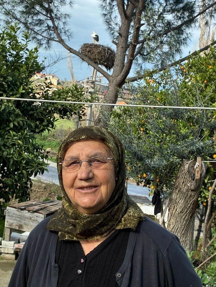 Aydın'da yılın ilk leylekleri gelmeye başladı, ilk gören 1 çuval unu kaptı