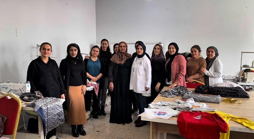 Hakkari Yüksekova'da kadınlar dikiş-nakış kursuyla hem meslek ediniyor hem sosyalleşiyor