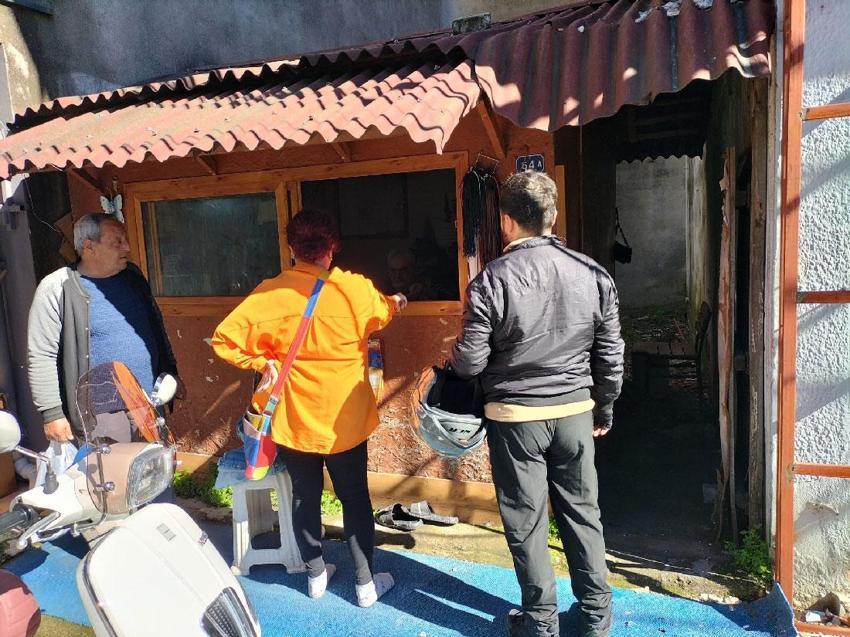 Köyceğiz'in son ayakkabı ustası, emekli oldu ama mesleğini bırakamadı: Kaybolmaya yüz tutmuş bir zanaati hayatta tutuyor