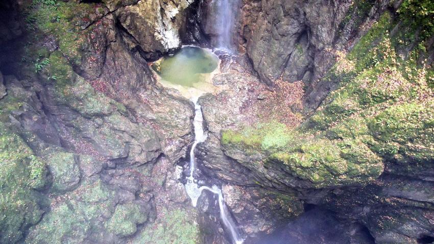 Kastamonu’nun gizli cennet köşesi! İçerisinde şelale akan Karadeniz'in en derin mağarası görenleri mest ediyor