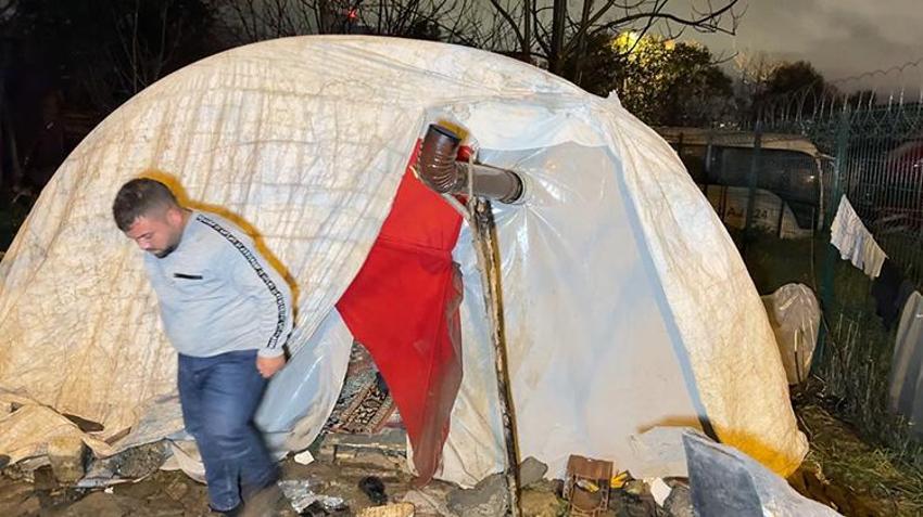 Gaziantepli ramazan davulcusu her yıl Avcılar'a taşınıp vatandaşı sahura kaldırıyor!