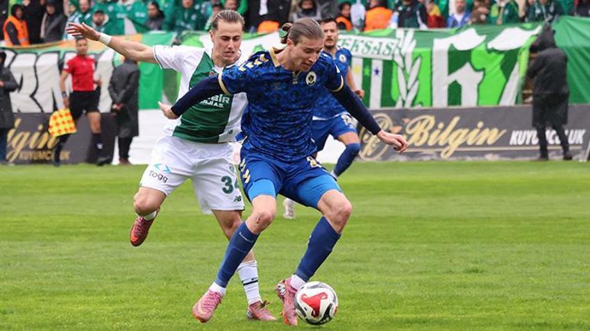 Menemen FK Play-Off'tan kopuyor! Son 5 maçında 4 yenilgi ve 1 beraberlik alarak çöküşe geçti