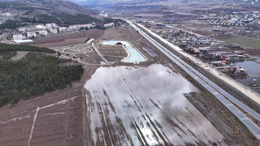 Sivas'ta şehir merkezinde tesadüfen oluştu: Herkes fotoğraf çektiriyor