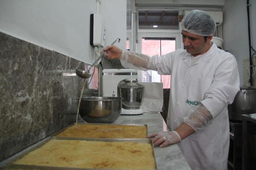 Giresun'da Ramazan ayının vazgeçilmez fındıklı tatlılar sofralara lezzet katıyor