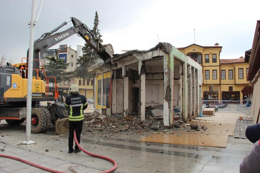Son bina yıkıldı Çorum'un tarihi silüet gün yüzüne çıktı
