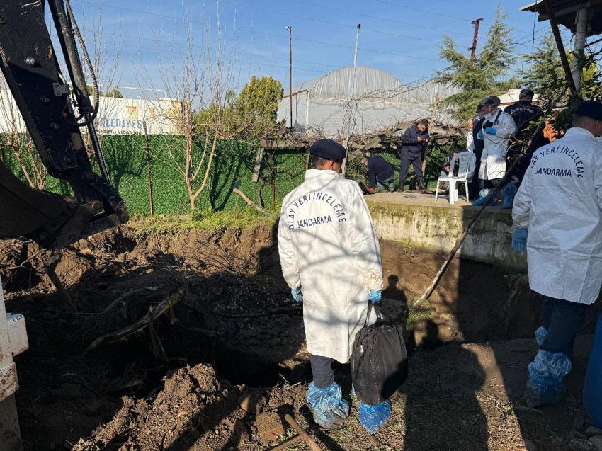 Manisa’da korkunç gerçek 17 yıl sonra ortaya çıktı! Kayıp olan Ebru Koyuncu’nun öldürüldüğü ortaya çıktı; ablası, eski eniştesi ve 2 şüpheli gözaltında