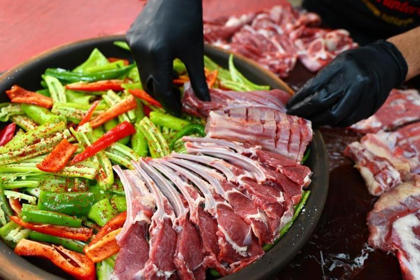 Bir gün önceden sıraya giriyorlar! Resmen tescillendi, iftarda sipariş rekoru kırıyor