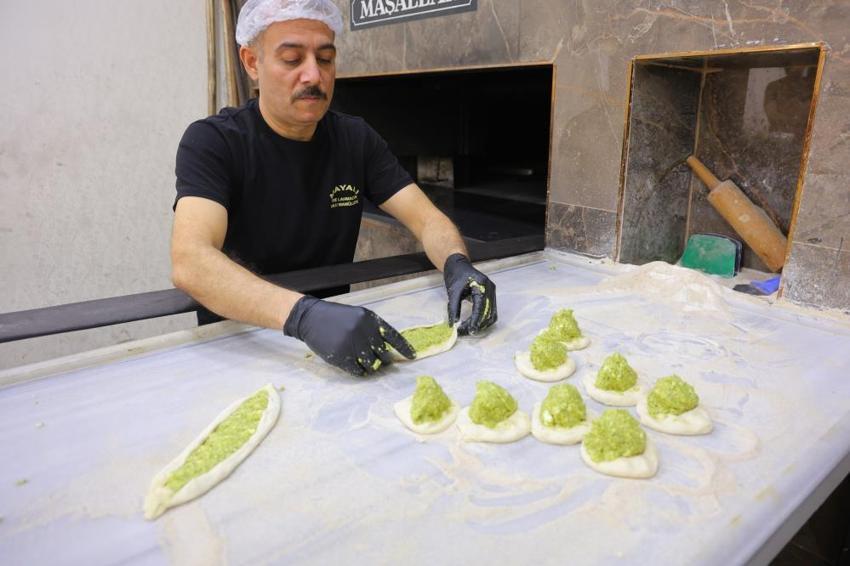 Kahramanmaraş’ın tek bir mahallesinde yapılıyor! İftarın gizli kahramanı: Kapış kapış gidiyor, ustası sırrını verdi
