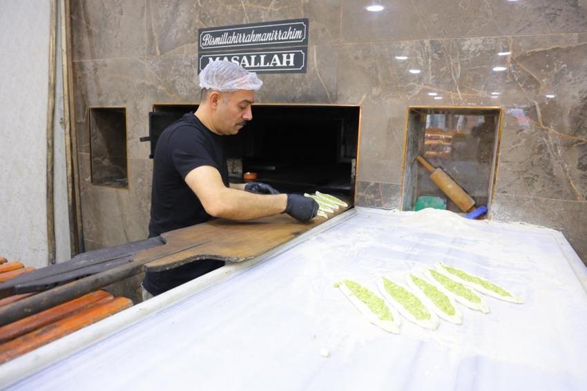 Kahramanmaraş’ın tek bir mahallesinde yapılıyor! İftarın gizli kahramanı: Kapış kapış gidiyor, ustası sırrını verdi