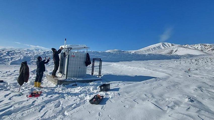 Erzincan’da yer altının tomografisi çekiliyor: 10 yeni istasyonla en küçük sarsıntı bile kayıtta! Görünmez faylar mercek altında!