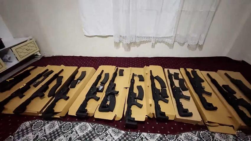 Şanlıurfa Viranşehir’de volkanik bazalt taşlarının altında cephanelik ele geçirildi: 8 gözaltı