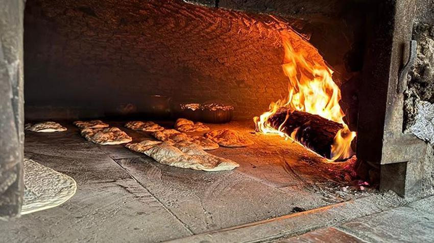 Siirt'te fırıncıların zorlu mesaisi başladı: Ramazan yoğunluğu iki katına çıktı!