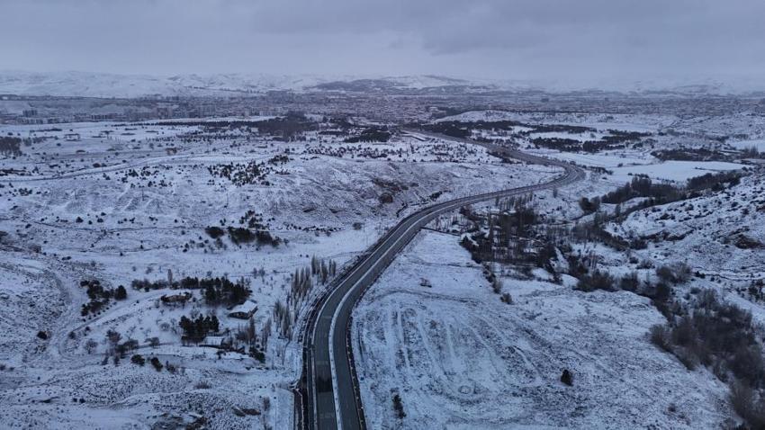 Sivas'a 10 km uzakta görüldü: Gece saatlerinde ortaya çıktı