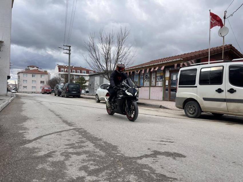 Eskişehir'de akılalmaz anlar: önce tokat attı, sonra yardıma koştu!