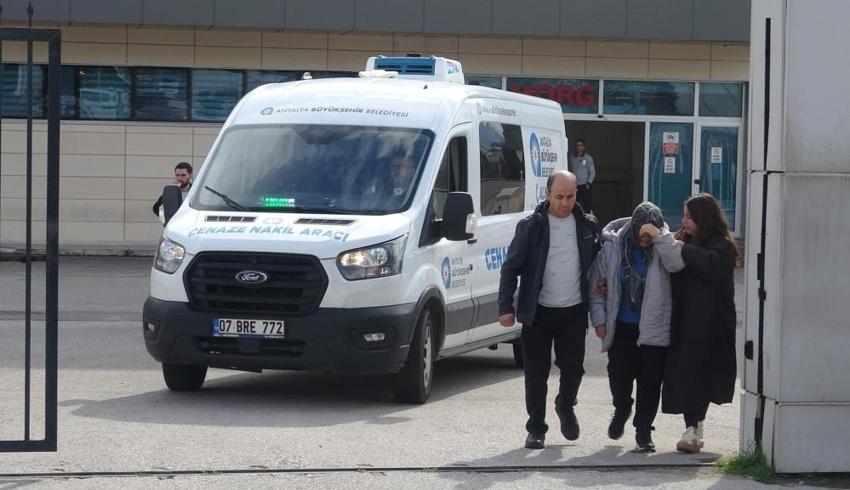Antalya'da internette tanıştı, 20 yerinden bıçakladı! En değerli eşyasını foseptik çukuruna attı!