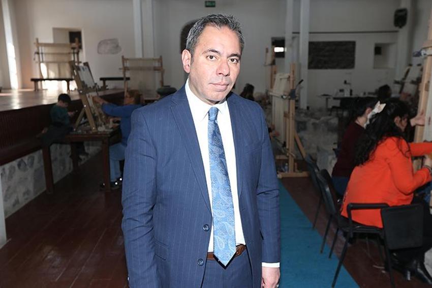 Kars'ta 18 kadın bir araya gelip üretiyor! Tek malzeme yetiyor, binlerce liraya satıyorlar