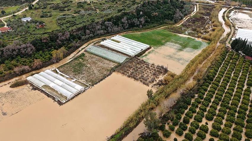 Antalya'da tarım felaketi! 14 bin hektar sular altında: Zarar 3 milyon liraya dayandı