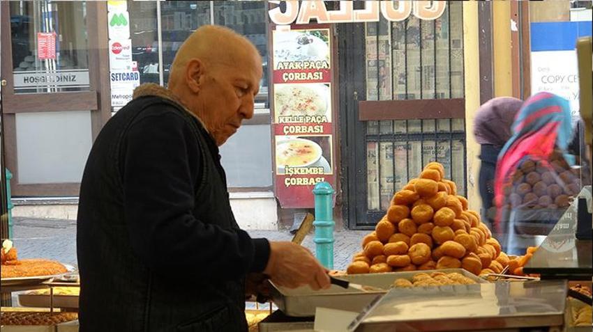 Bursa'da ilk dedesi yaptı! Ramazan'da talep patladı, günde 300 kilo satıyor