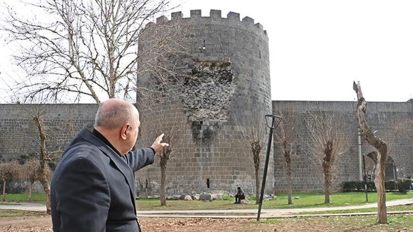 Diyarbakır Surları can çekişiyor: Tek kapı acil restorasyon bekliyor! Bir facia yaşanmadan önlem alınmalı
