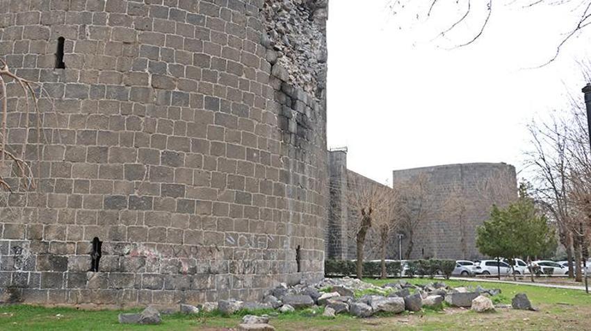 Diyarbakır Surları can çekişiyor: Tek kapı acil restorasyon bekliyor! Bir facia yaşanmadan önlem alınmalı