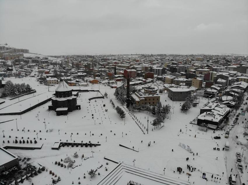 Kars'ta 50 yıl sonra rekor kırıldı! 70 köyde görüldü