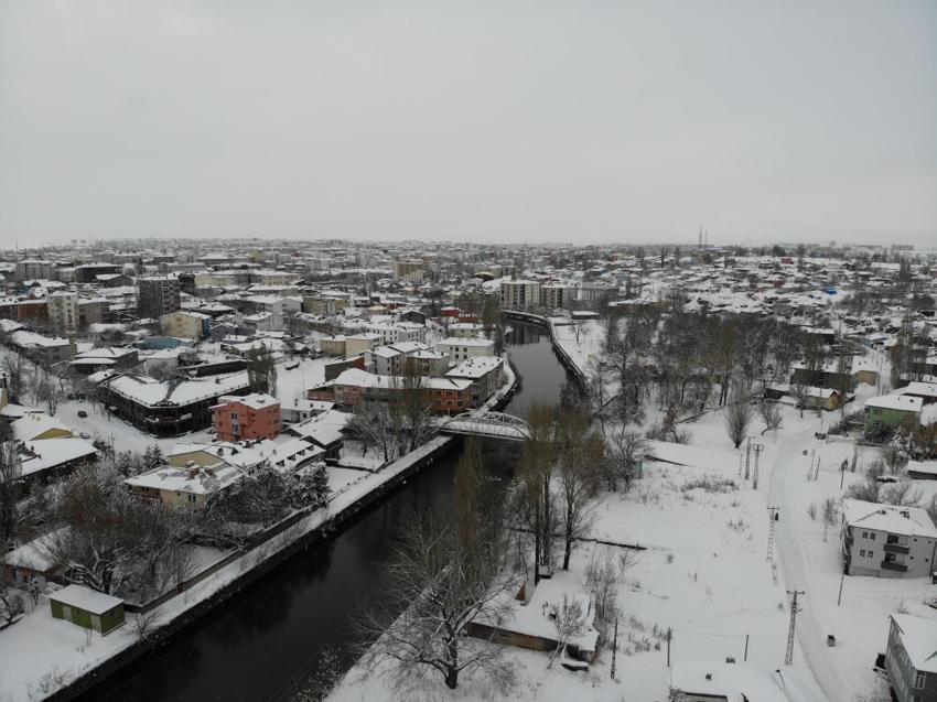 Kars'ta 50 yıl sonra rekor kırıldı! 70 köyde görüldü