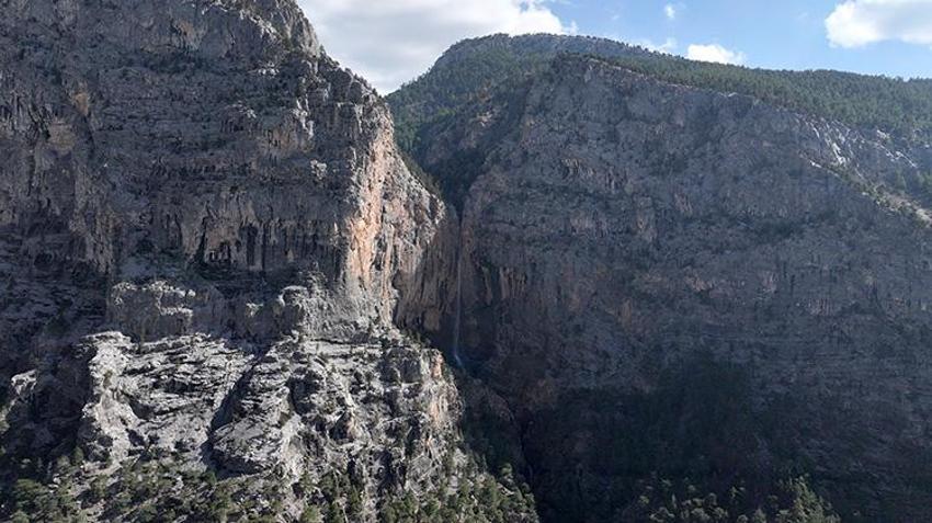 Yılın sadece 1 ayı ortaya çıkıyor: Kayseri’nin 'Görünmez' Şelalesi Uçansu çağlamaya başladı