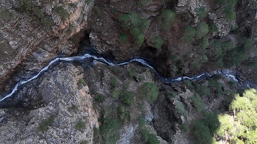 Yılın sadece 1 ayı ortaya çıkıyor: Kayseri’nin 'Görünmez' Şelalesi Uçansu çağlamaya başladı