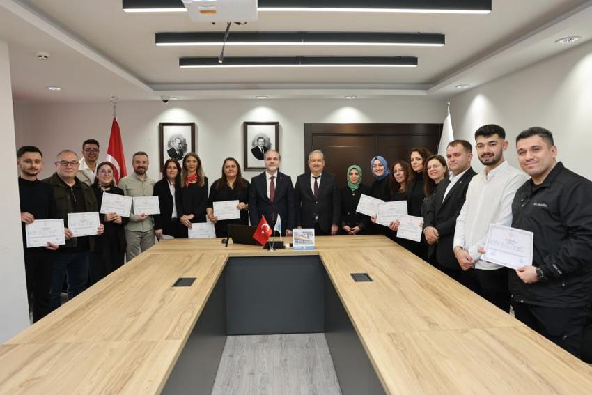 Niğde’de engelsiz kampüs devrimi: Akademisyenler işaret dilini öğrendi!