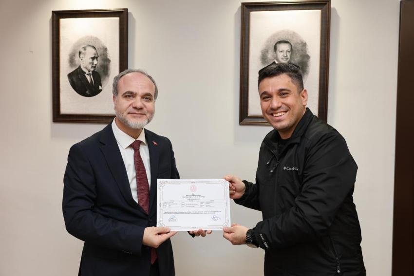 Niğde’de engelsiz kampüs devrimi: Akademisyenler işaret dilini öğrendi!