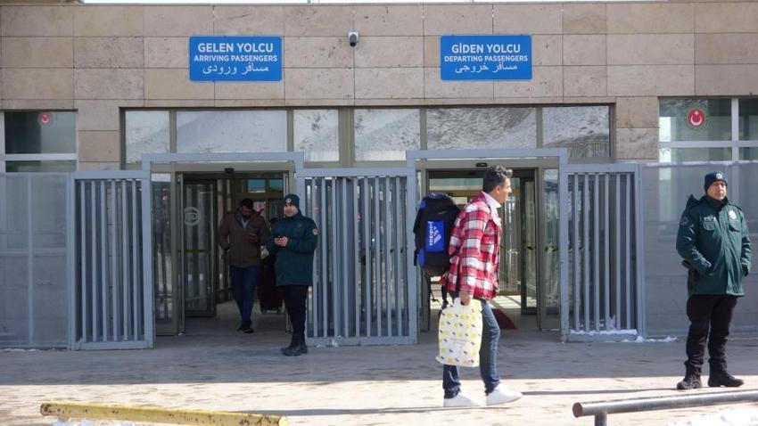 İran sınır kapısına sessizlik hakim: Van'da geçişler normal