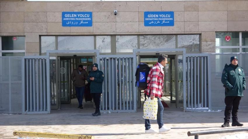ABD-İran savaşında son dakika! Hamaney öldürüldü, gözler Van'a çevrildi