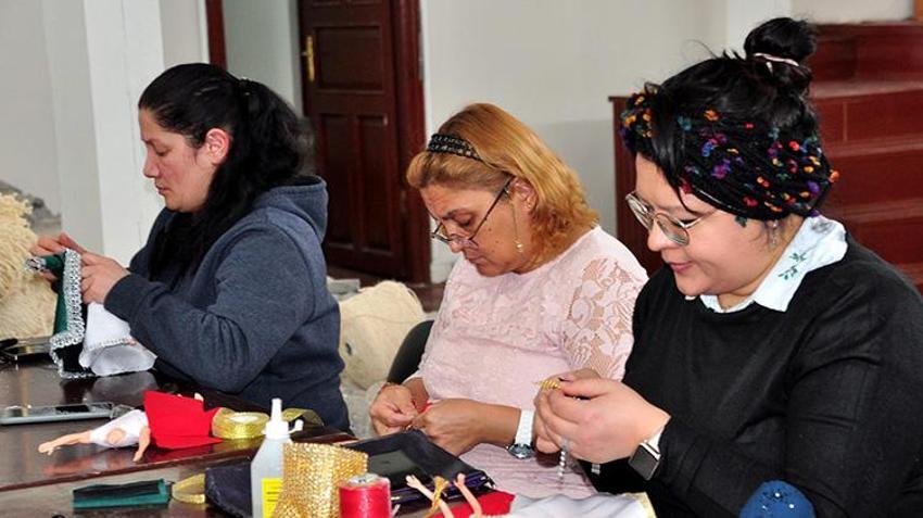 Kars Belediyesi kolları sıvadı! 18 kadın bu işe el attı: Gelecek nesillere aktarılacak