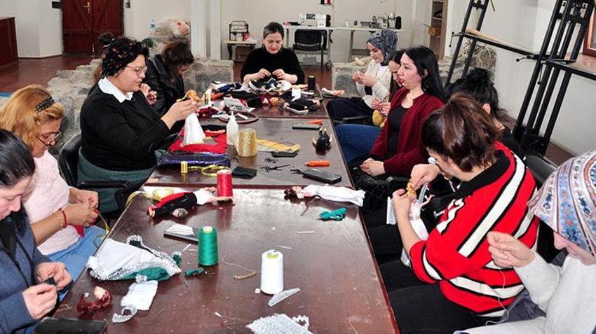 Kars Belediyesi kolları sıvadı! 18 kadın bu işe el attı: Gelecek nesillere aktarılacak